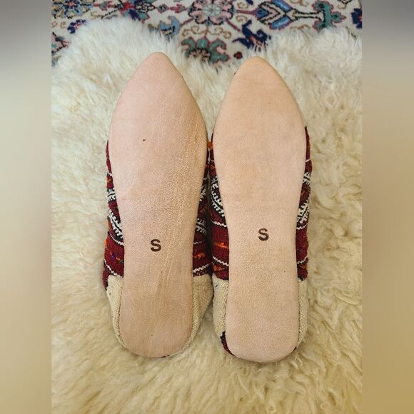 NWT Upcycled Moroccan Rug Slippers Size S [Womens 5.5-6.5] - Picture 6 of 8